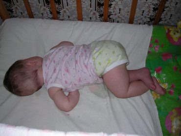 Что делать, если ребенок 8 месяцев плохо спит ночью?