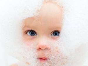 Гигиена новорожденного: умывание, массаж и купание младенца