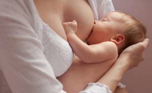 Когда у женщины появляется грудное молоко после родов