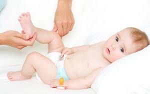малышу нужны регулярные физические нагрузки, включающие лёгкую утреннюю гимнастику