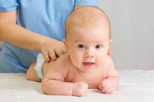 Массаж новорожденному ребенку полезен с первых недель рождения