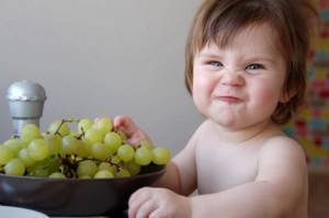 Можно ли молодой маме есть виноград при грудном вскармливании