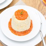 Мясное суфле с соусом