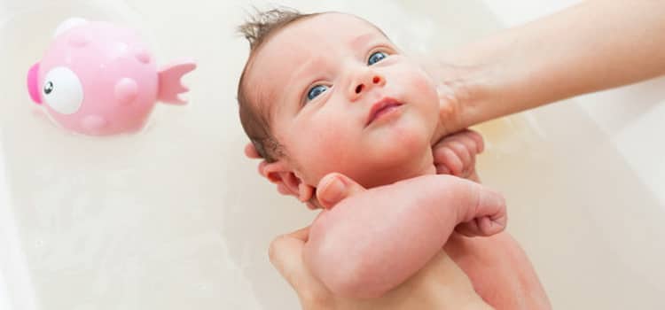 Первый месяц жизни новорожденного развитие и уход