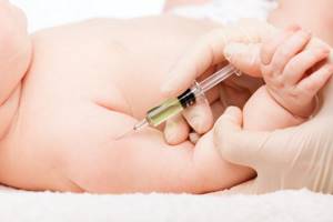 прививка младенцу