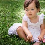 Child development at 1 year. What can a 1 year old child do? 