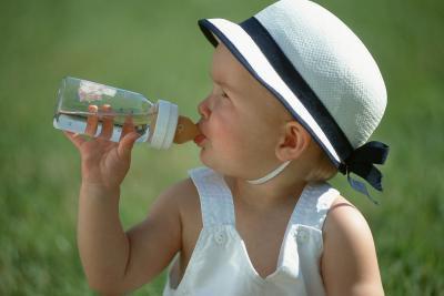 ребенок много пьет воды причины
