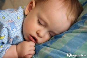 ребенок спит с открытым ртом
