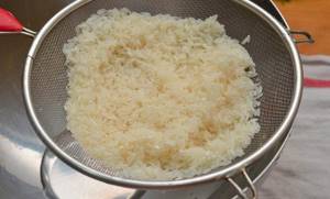 Рис в дуршлаке