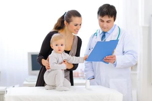 С ребенком на приеме у врача