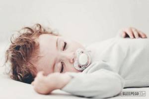 Сколько должен спать ребенок в 11 месяцев: правильные цифры 17-2