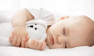 сколько должен спать ребенок в 6 месяцев ночью