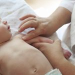 Сколько по времени делают массаж грудничкам