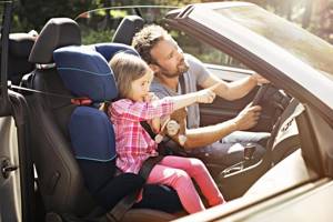 Во сколько лет можно возить ребенка на переднем сидении автомобиля в 2020 году