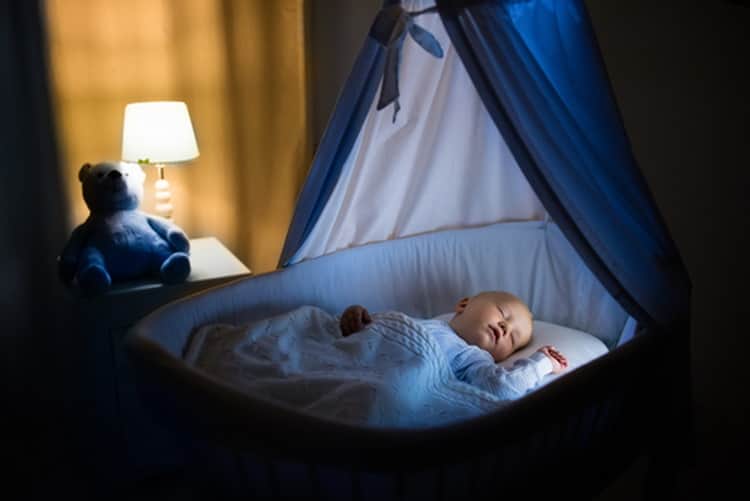 Все о том сколько спит днем ребенок в 5 месяцев